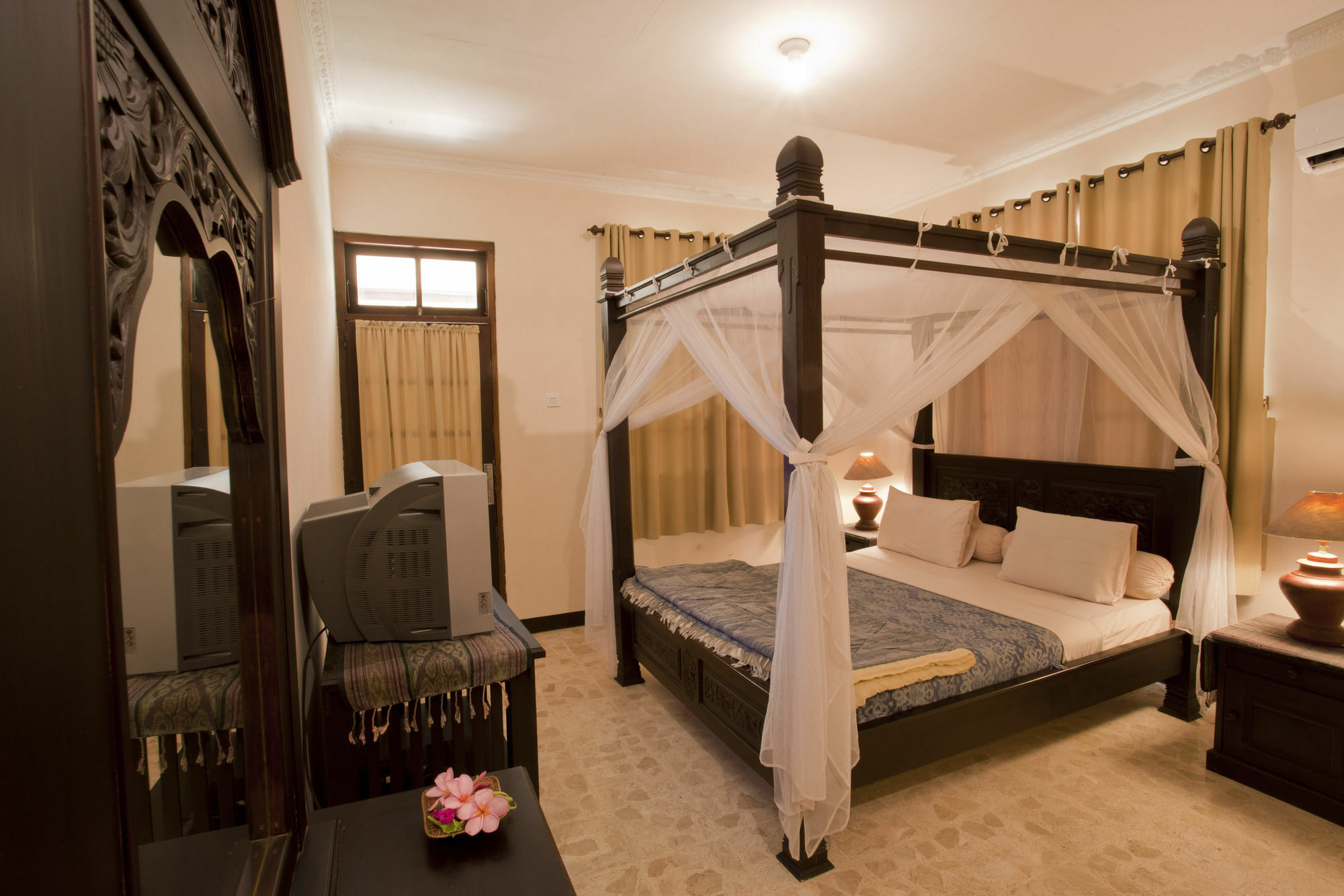 Batu Bolong Cottages Mangsit Exterior foto