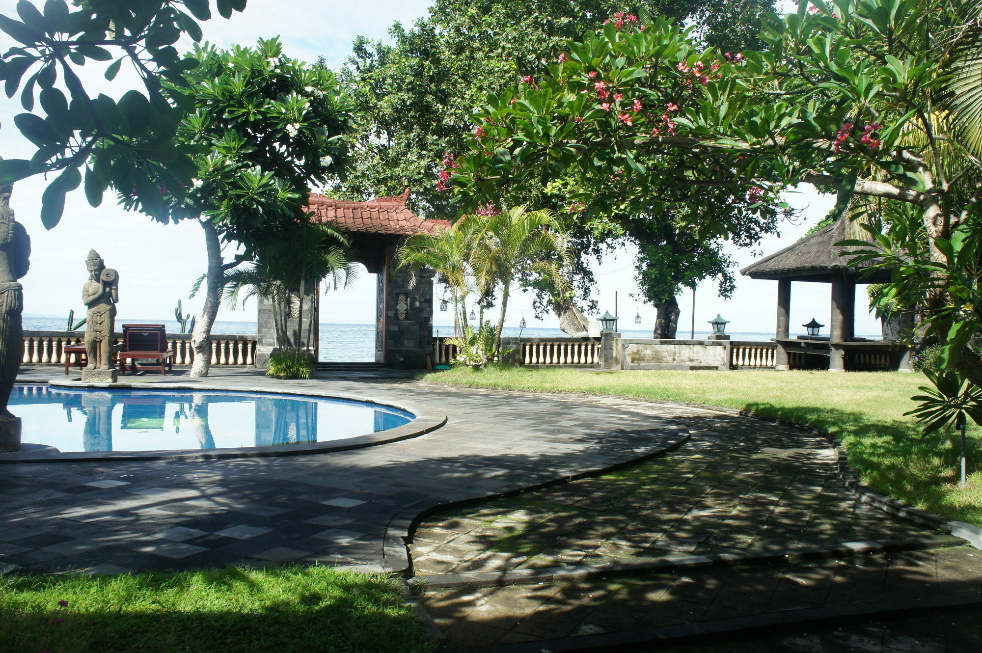Batu Bolong Cottages Mangsit Exterior foto