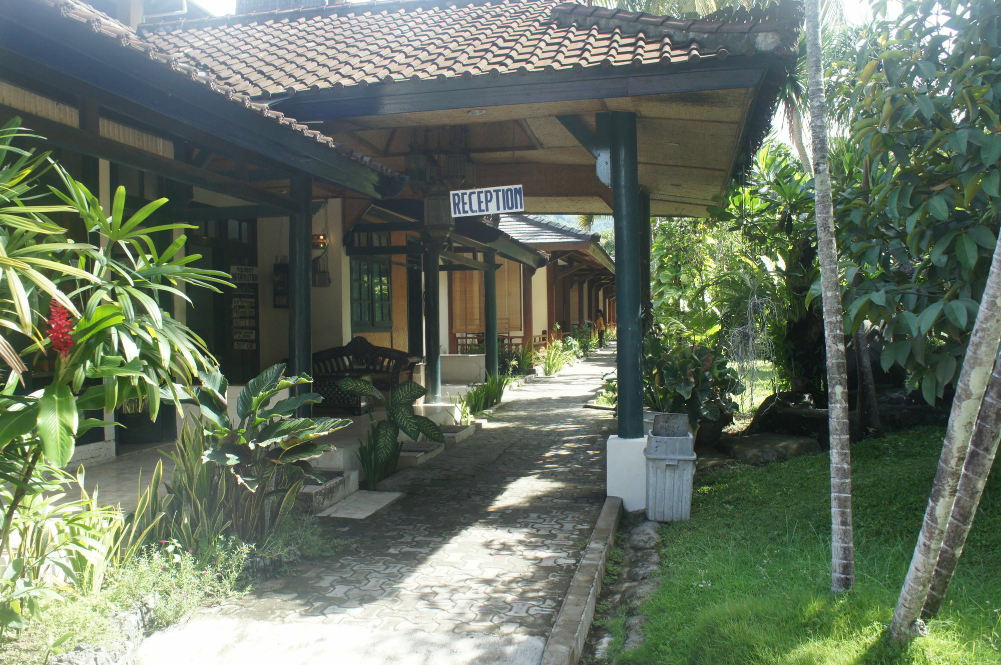 Batu Bolong Cottages Mangsit Exterior foto