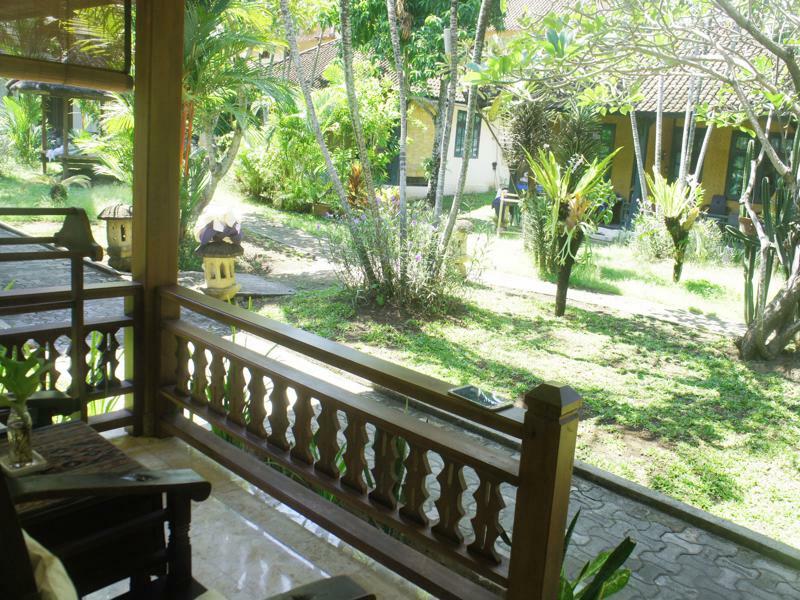 Batu Bolong Cottages Mangsit Exterior foto